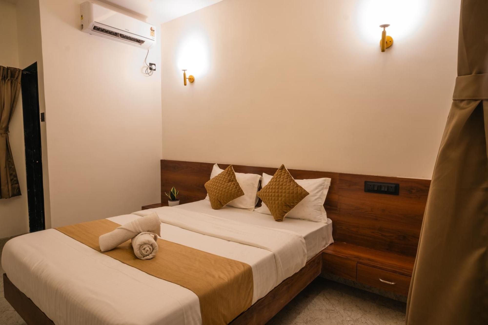 Sapphire Mansion Hotel Алибаг Екстериор снимка