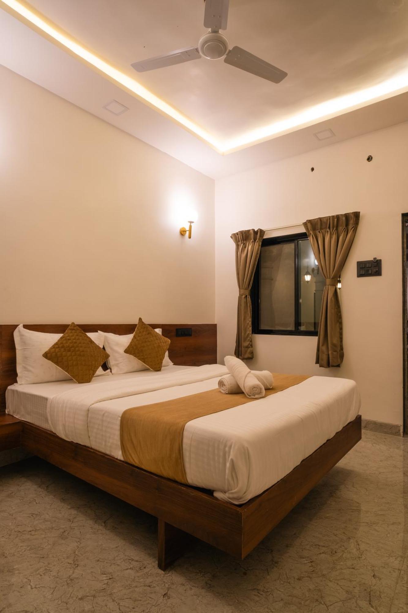 Sapphire Mansion Hotel Алибаг Екстериор снимка