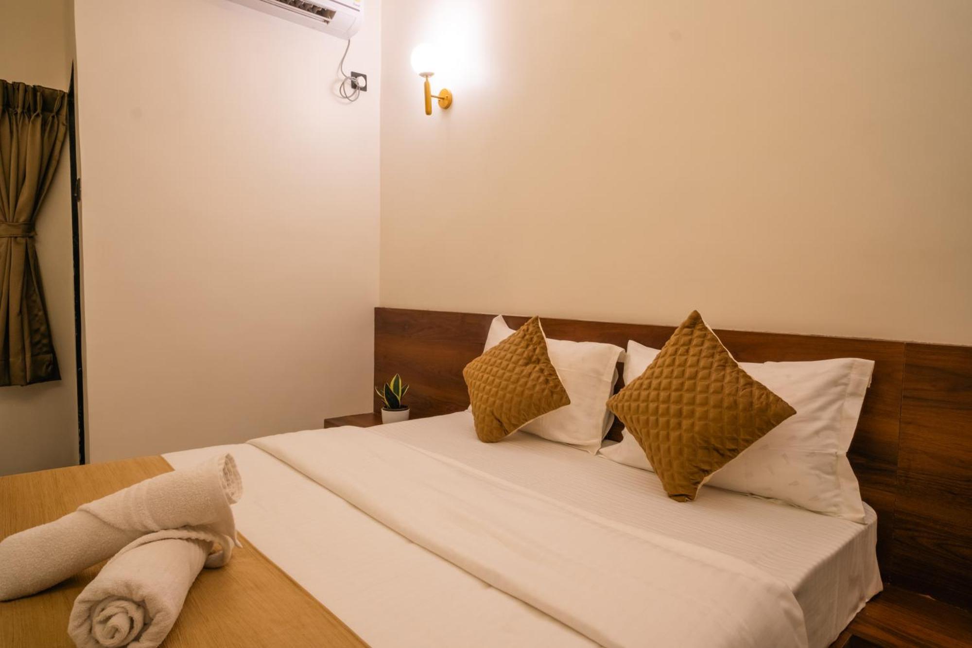 Sapphire Mansion Hotel Алибаг Екстериор снимка