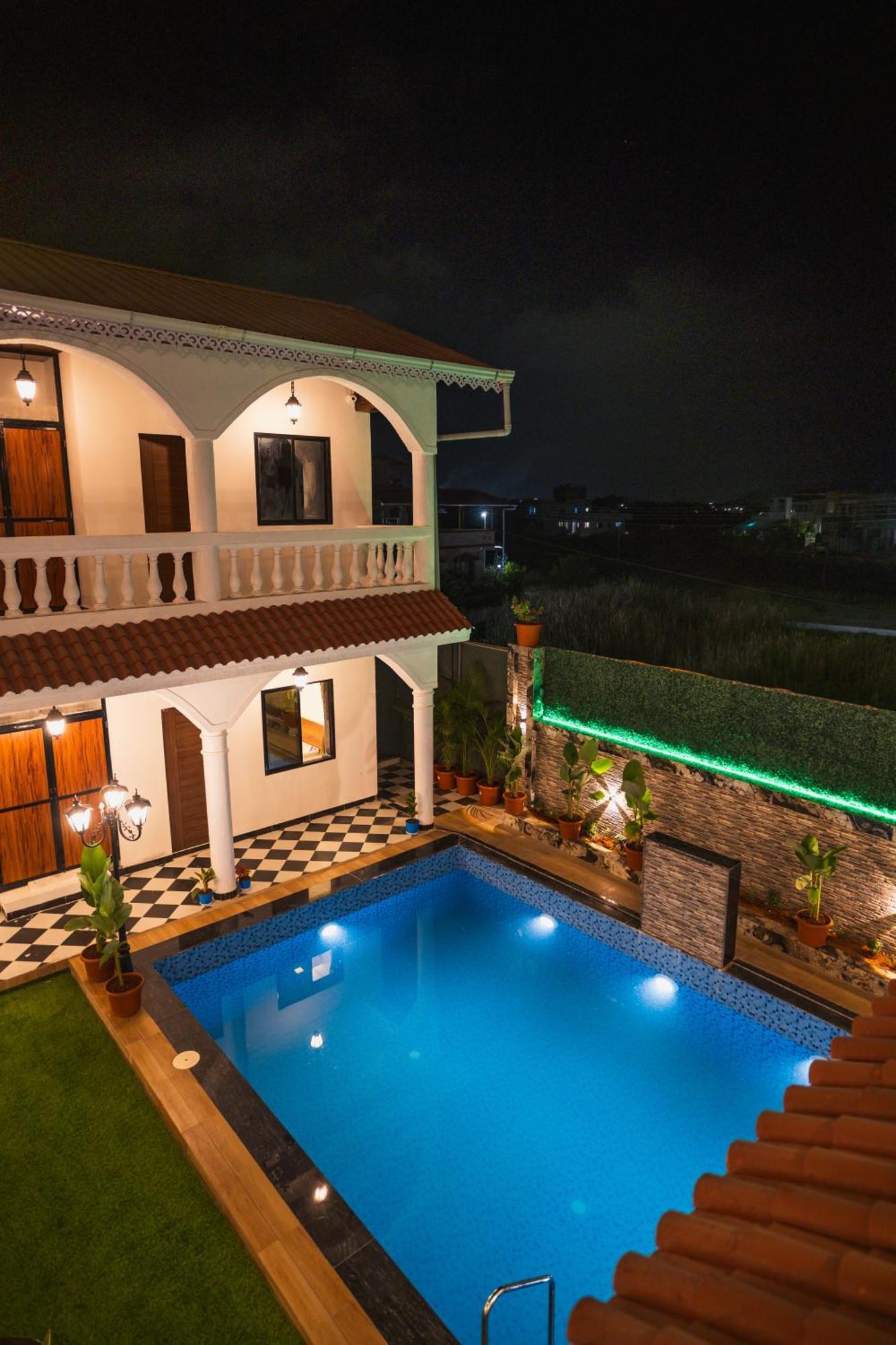 Sapphire Mansion Hotel Алибаг Екстериор снимка